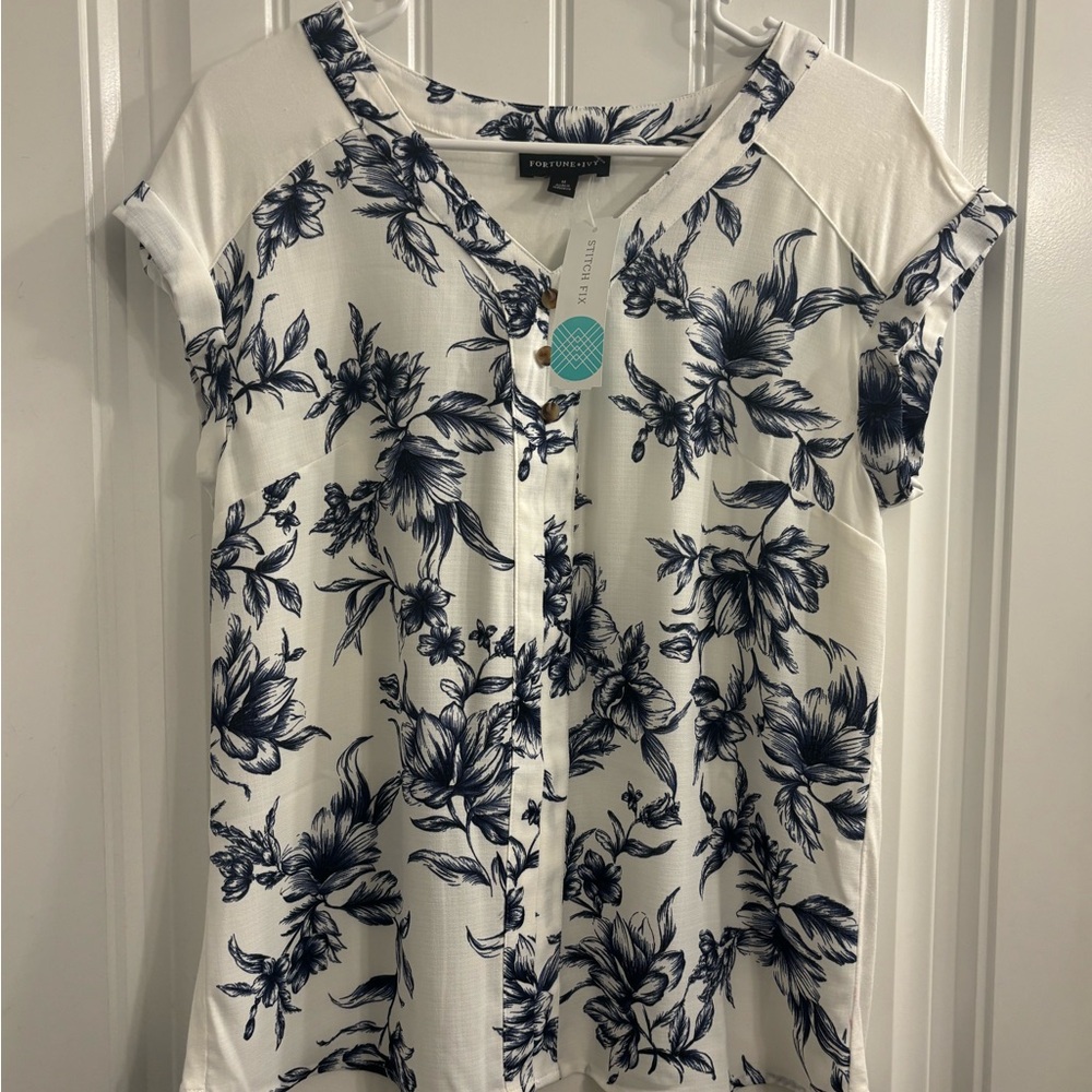 Floral Print Blouse in White and Navy